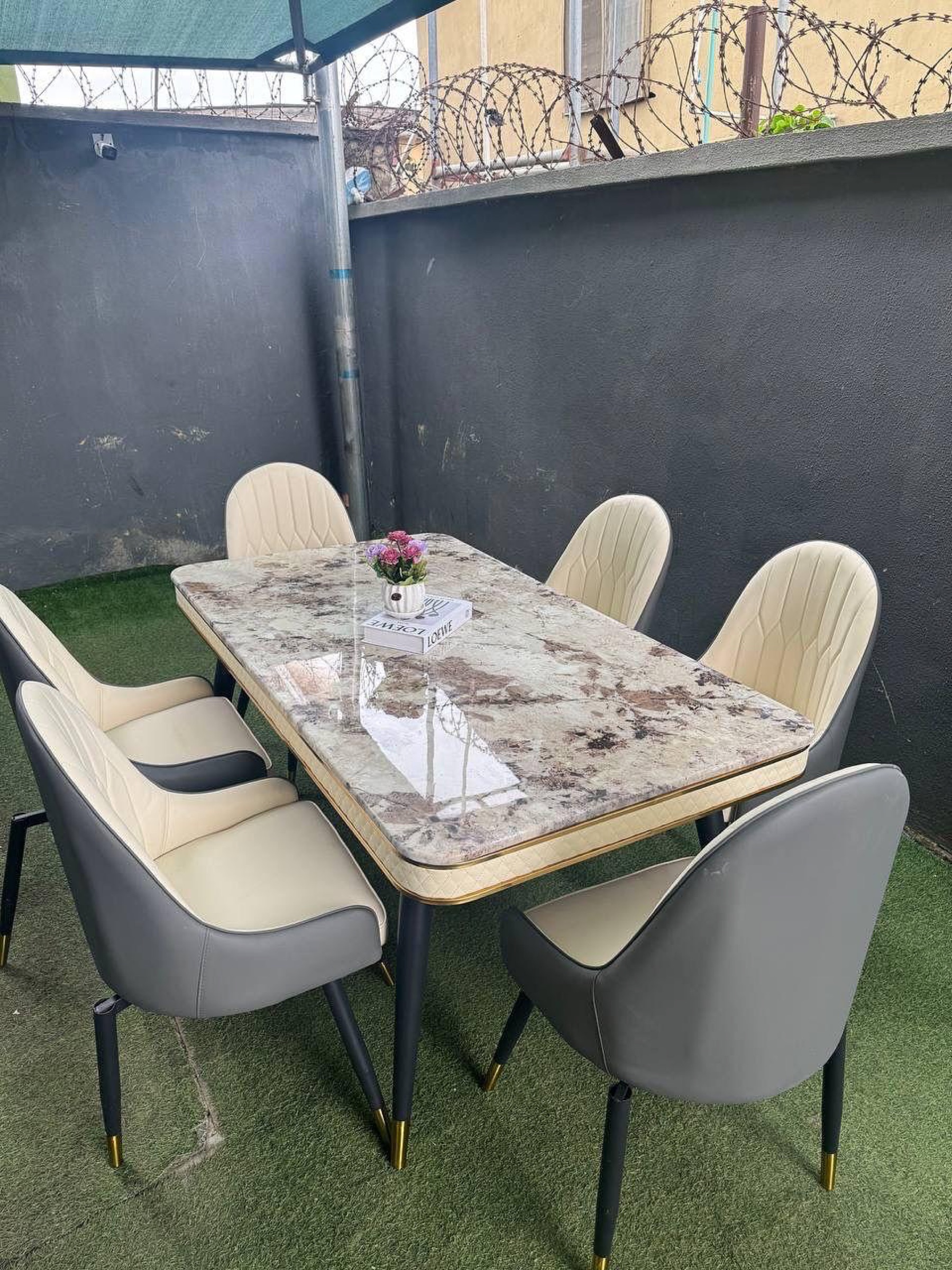Elegant dining set