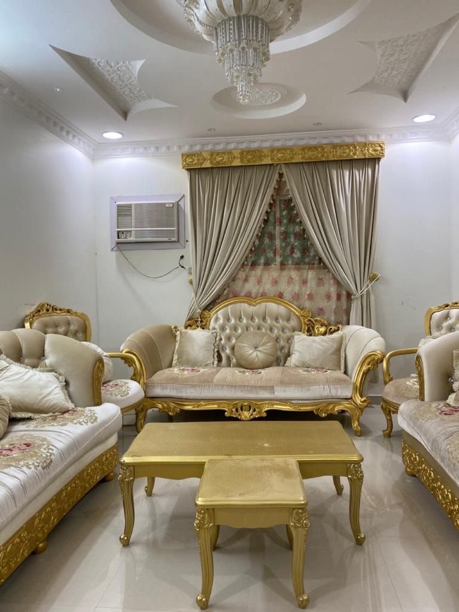 Royal gold living room salon